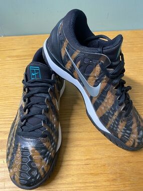 Nike Zoom Cage 3 Tennis Shoes Animal Print Youth 6.5 Unisex